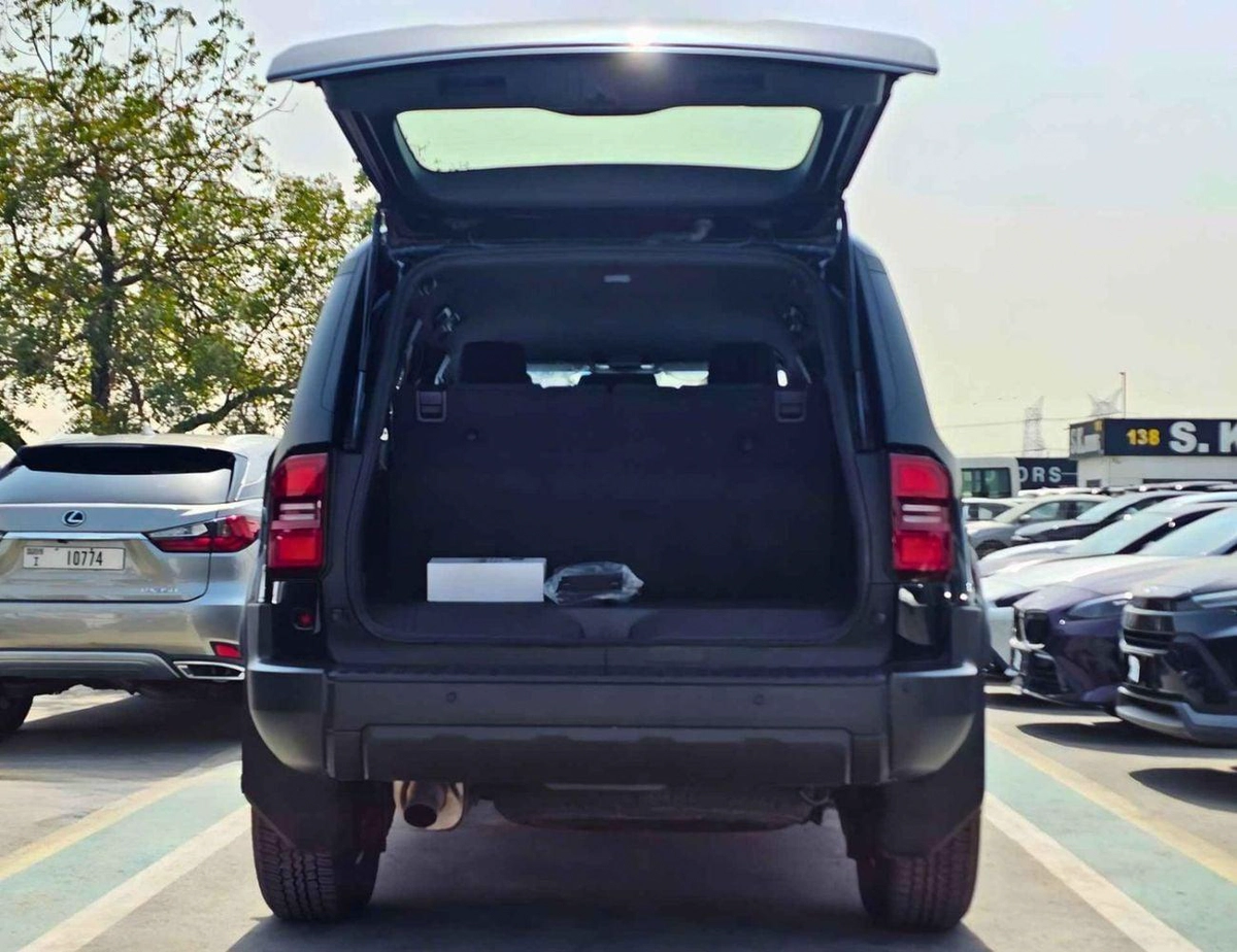 Toyota Prado VXR ALL ROUNDER | MID OPTION | 2.4L PETROL V4 | LETHAER WITH DRIVER PWR SEAT | COOL BOX (CODE#PPARS)-6-0