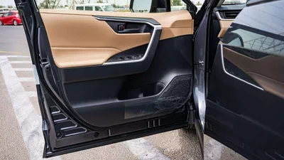 Toyota RAV4 LE 2×4-22