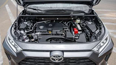 Toyota RAV4 LE 2×4-7