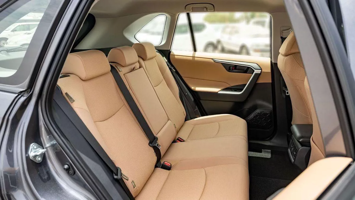 Toyota RAV4 LE 2×4-14-0