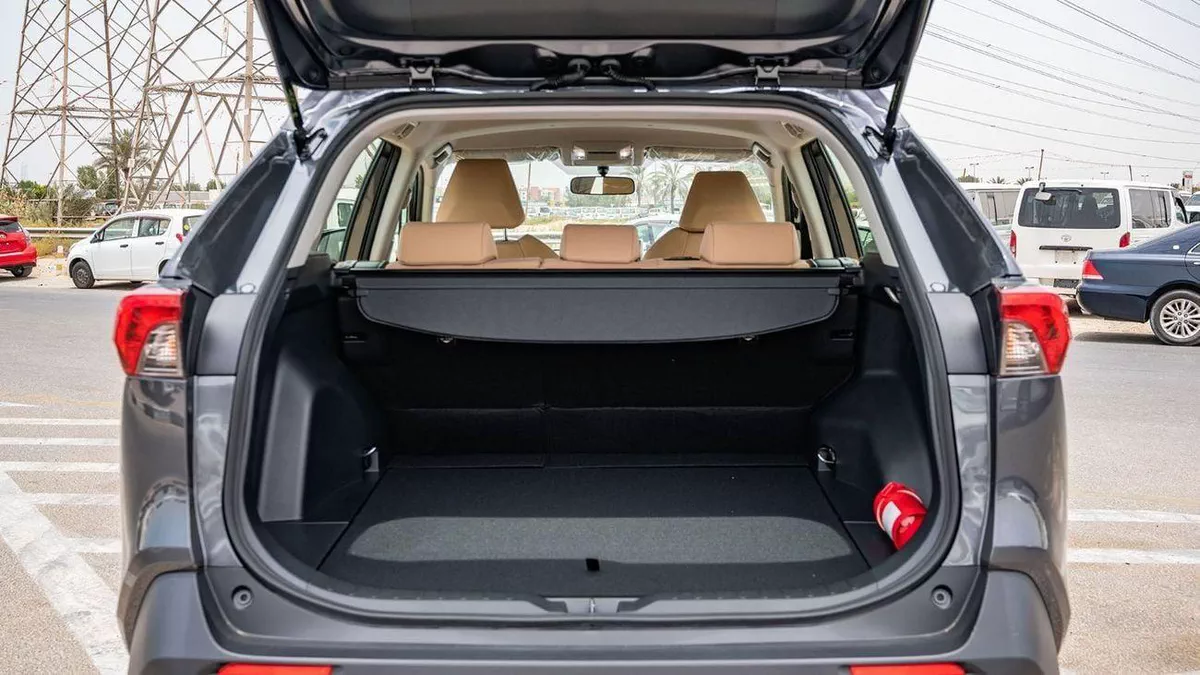 Toyota RAV4 LE 2×4-20-0