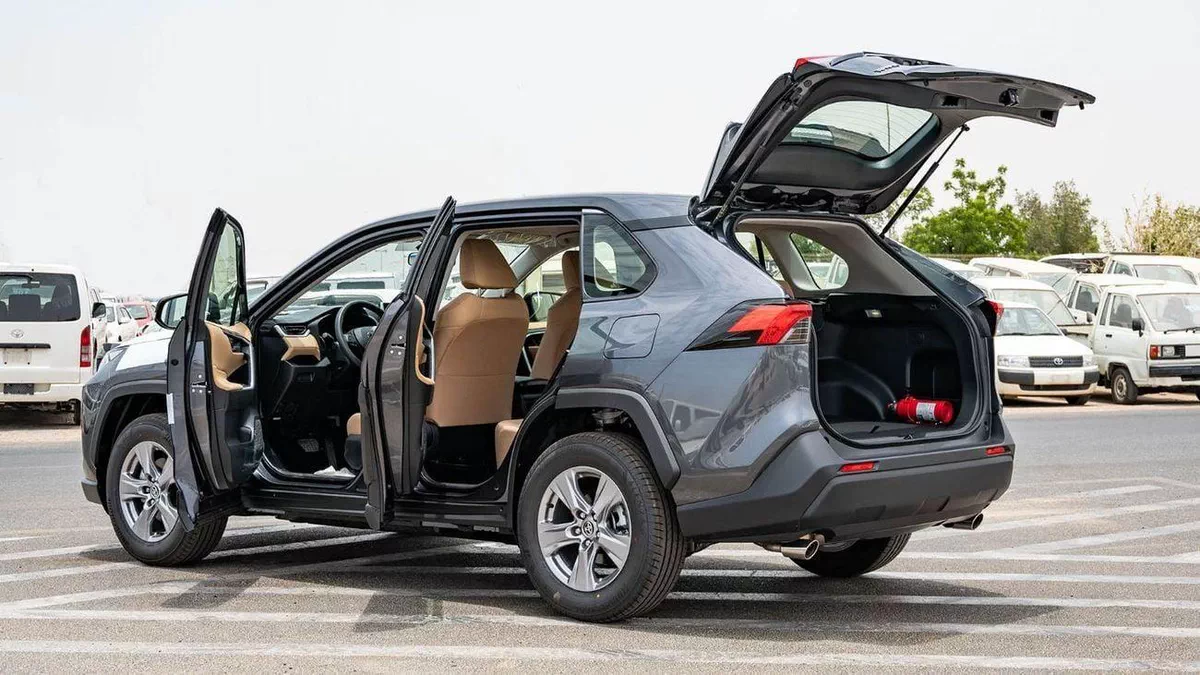 Toyota RAV4 LE 2×4-21-0