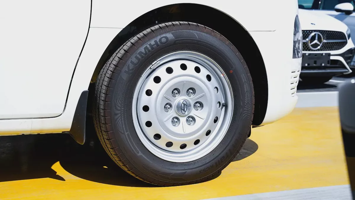 2026 Hyundai Staria Comfort | GCC Specs | Brand New-4-4
