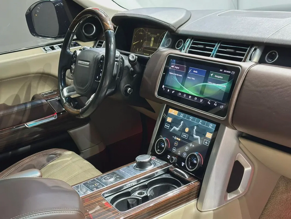 RANGE ROVER VOGUE SUPERCHARGED 2015 FACELIFT INSIDE AND OUTSIDE-10-10