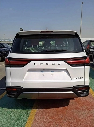 Lexus LX600 LEXUS LX 600 SIGNATURE-- 7 SEATER-8