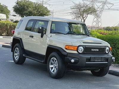Toyota FJ Cruiser final Edition 06/1000 GCC Al futtaim-0