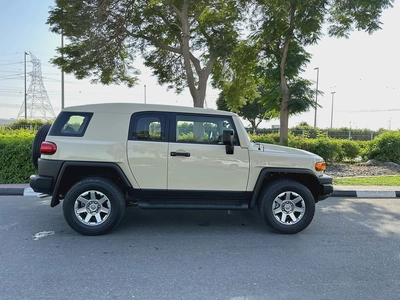 Toyota FJ Cruiser final Edition 06/1000 GCC Al futtaim-2