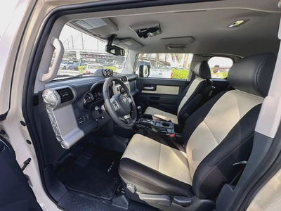 Toyota FJ Cruiser final Edition 06/1000 GCC Al futtaim-7