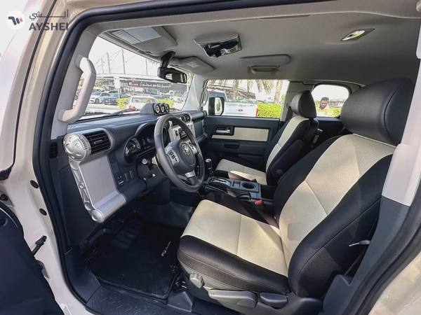Toyota FJ Cruiser final Edition 06/1000 GCC Al futtaim