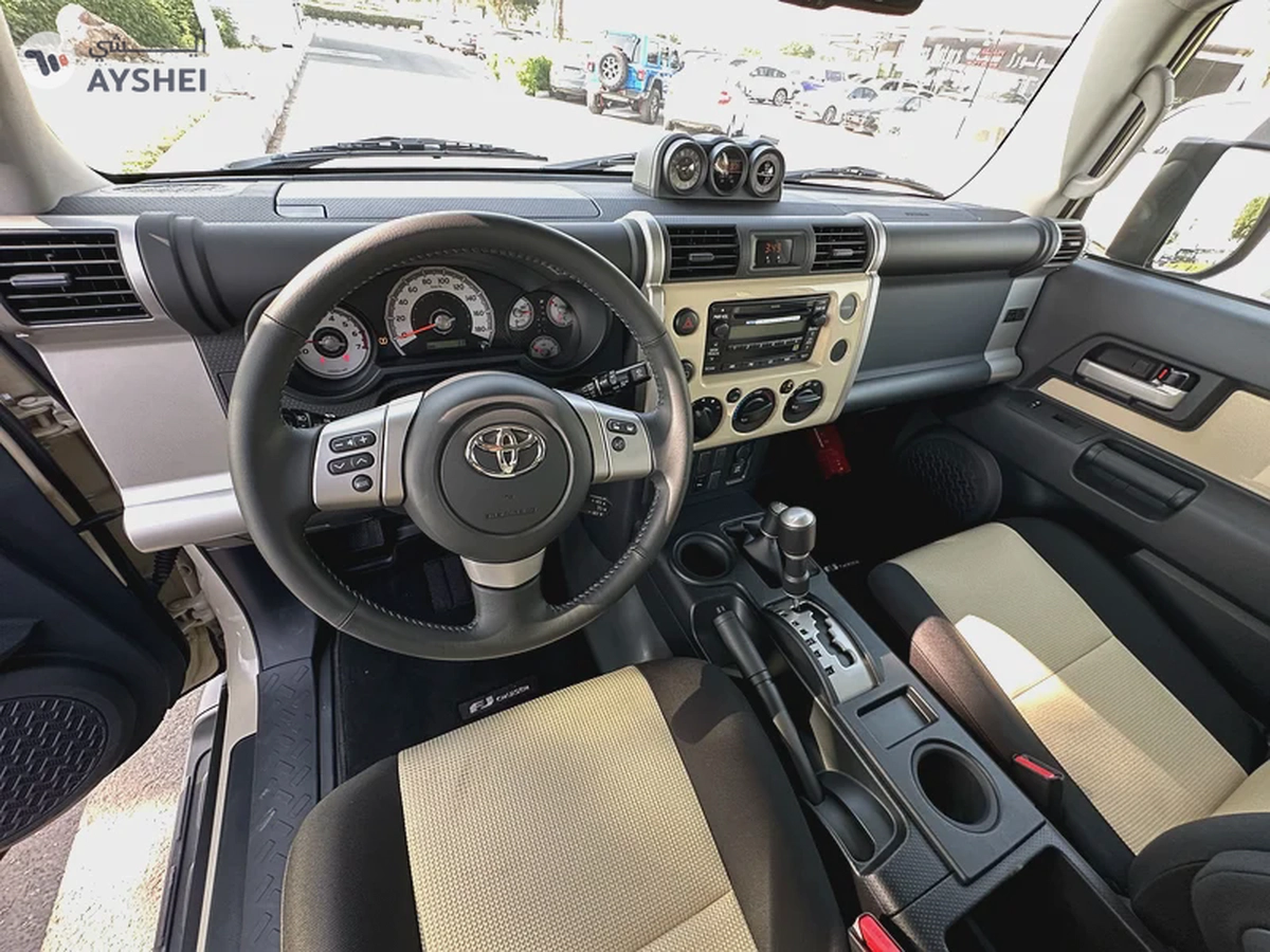 Toyota FJ Cruiser final Edition 06/1000 GCC Al futtaim-10-10