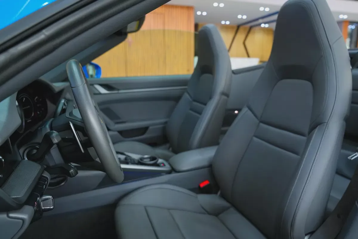 2024 - Porsche 911 Carrera with warranty for 499,000.00 AED-11-11