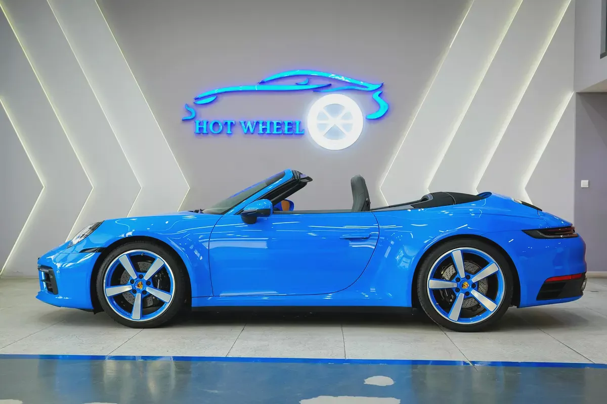 2024 - Porsche 911 Carrera with warranty for 499,000.00 AED-5-5
