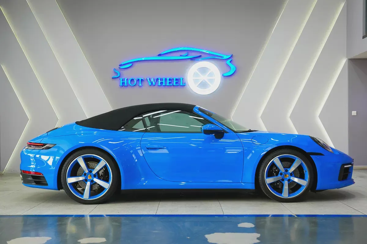 2024 - Porsche 911 Carrera with warranty for 499,000.00 AED-6-6