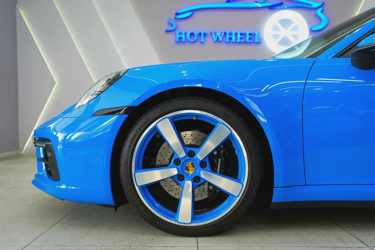 2024 - Porsche 911 Carrera with warranty for 499,000.00 AED-7-7