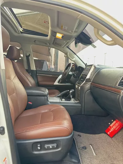 لاند كرورز VXR5.7Pristine Toyota Land Cruiser VXR 2017 | GCC Specs | Top Option-14