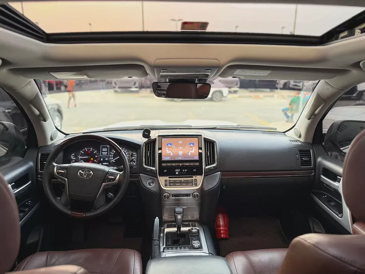 لاند كرورز VXR5.7Pristine Toyota Land Cruiser VXR 2017 | GCC Specs | Top Option-16-16