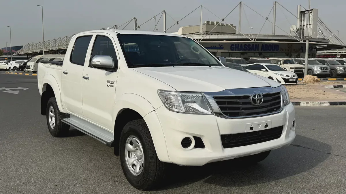 Toyota Hilux 2014 2.7L 4x4 Double Cab DLS | GCC Specs ,