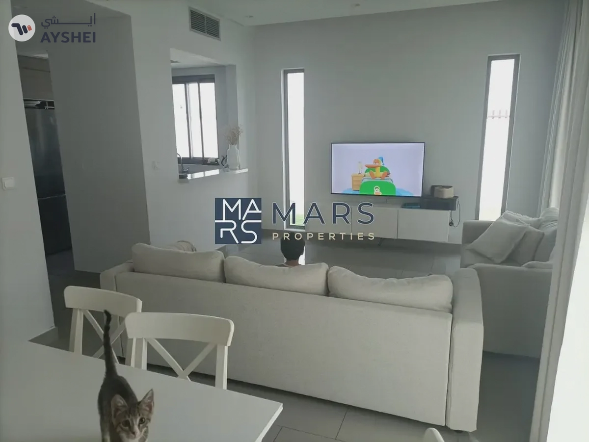 Corner Villa Ready To Move With Big Plot Size