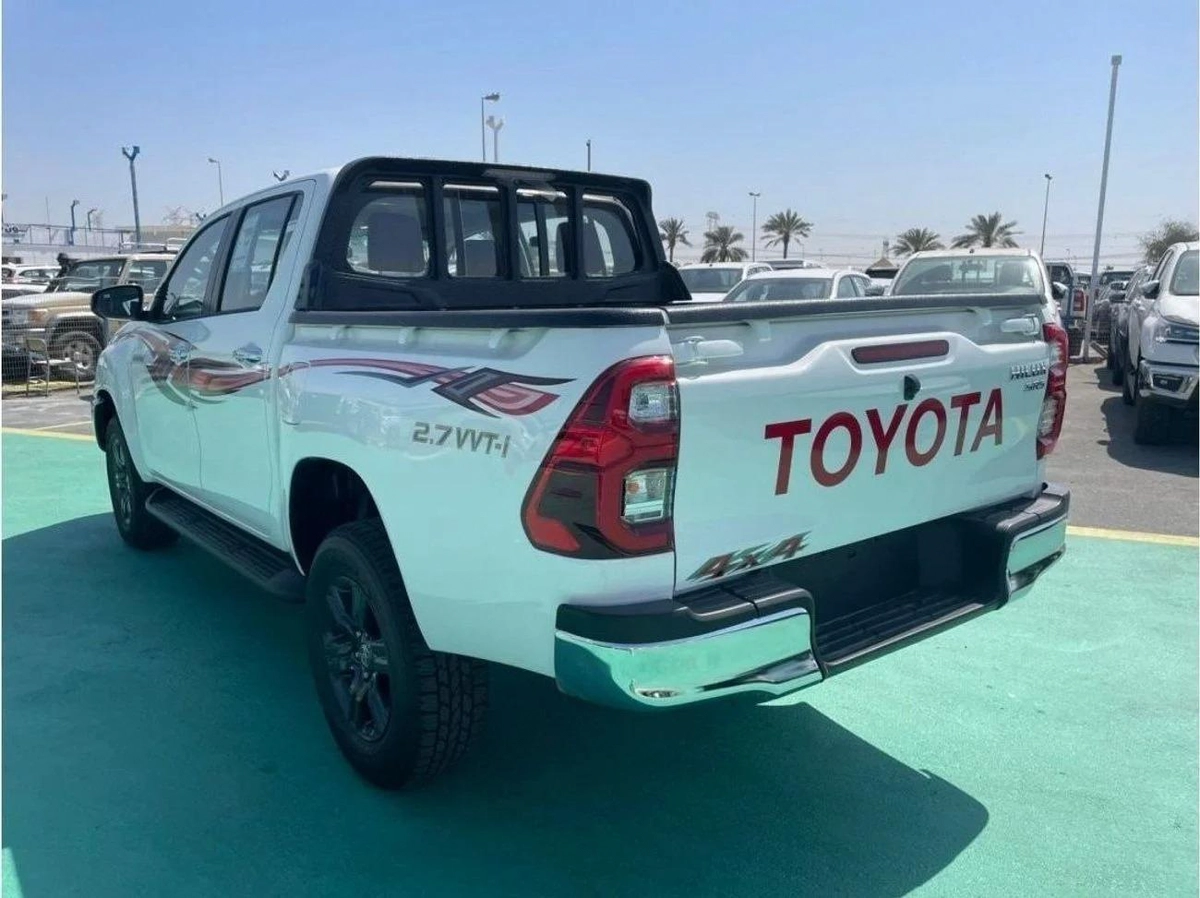 Toyota Hilux 2024 TOYOTA HILUX 2.7L petrol automatic 4x4 full option with bush start-6-6
