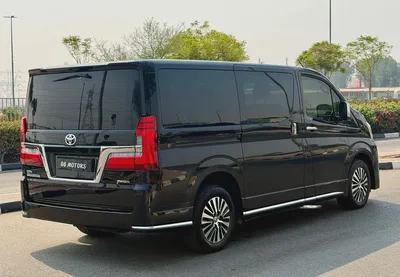 Toyota Granvia Premium 2023 | GCC Specs-4