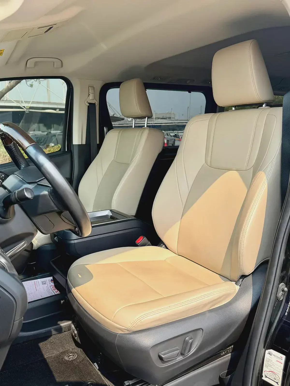 Toyota Granvia Premium 2023 | GCC Specs-11-11