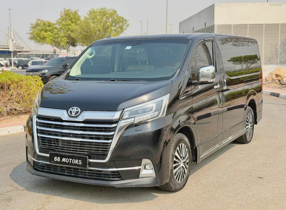 Toyota Granvia Premium 2023 | GCC Specs-1-1
