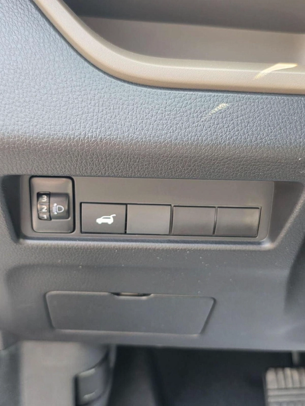 Mitsubishi Xforce 2025 MITSUBISHI XFORCE 1.5L P-LINE BLACK EDITION
