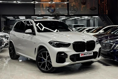 BMW Warranty 2027 or 200k | JUST Serviced (BMW) | Original Paint | GCC-4