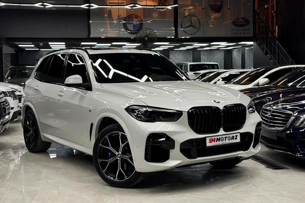 BMW Warranty 2027 or 200k | JUST Serviced (BMW) | Original Paint | GCC