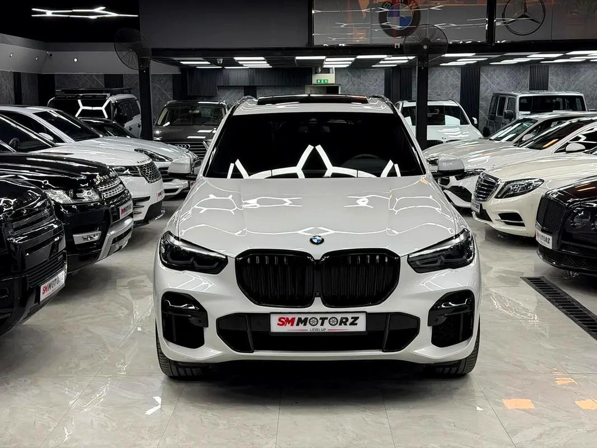 BMW Warranty 2027 or 200k | JUST Serviced (BMW) | Original Paint | GCC-3-3