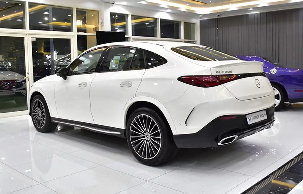 Mercedes Benz GLC200 4Matic ( 2025 Model ) in White Color GCC Specs-10-10