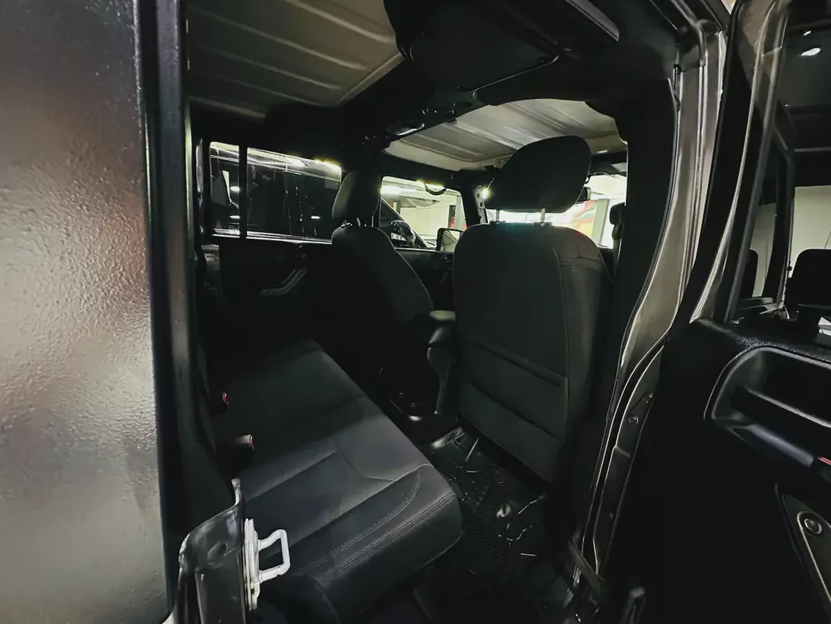 2018 GCC JEEP WRANGLER SPORTS UNLIMITED FULL AGENCY MAINTAINED WARRANTY AVAILABLE-11-11