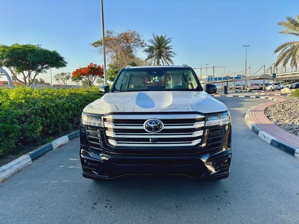 Toyota Land Cruiser GXRTWIN TURBO 3.5 L 2026 - GCC Specs - Brand New!
