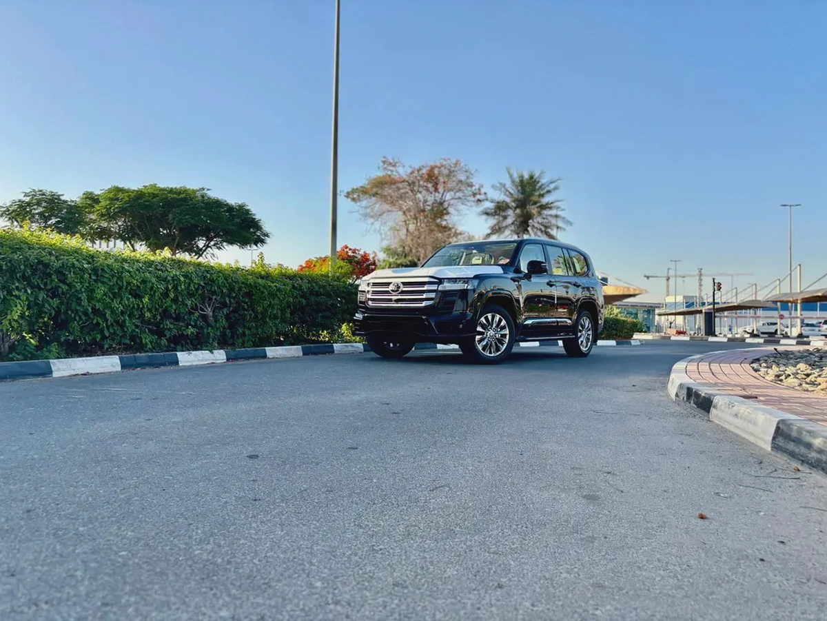 Toyota Land Cruiser GXRTWIN TURBO 3.5 L 2026 - GCC Specs - Brand New!