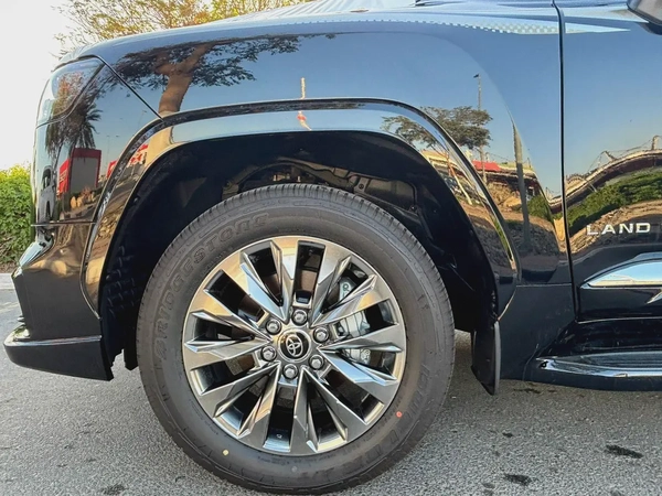 Toyota Land Cruiser GXRTWIN TURBO 3.5 L 2026 - GCC Specs - Brand New!