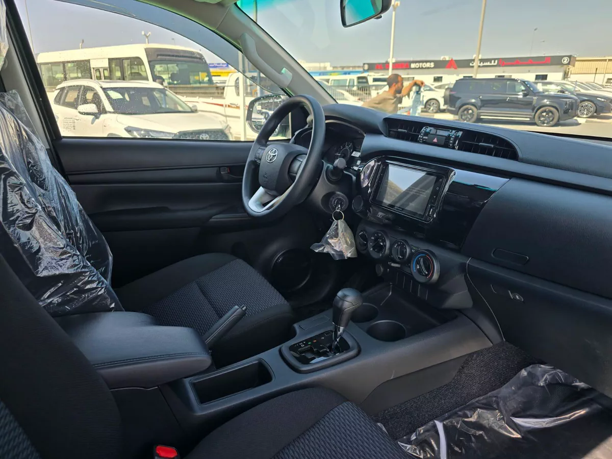 Toyota Hilux 2.4L Diesel Double Cab 2026 – Basic Option-3-3
