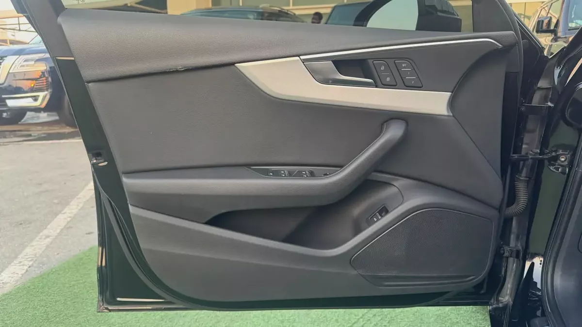 Audi A4 40 TFSI 2019 GCC Specs-18-18