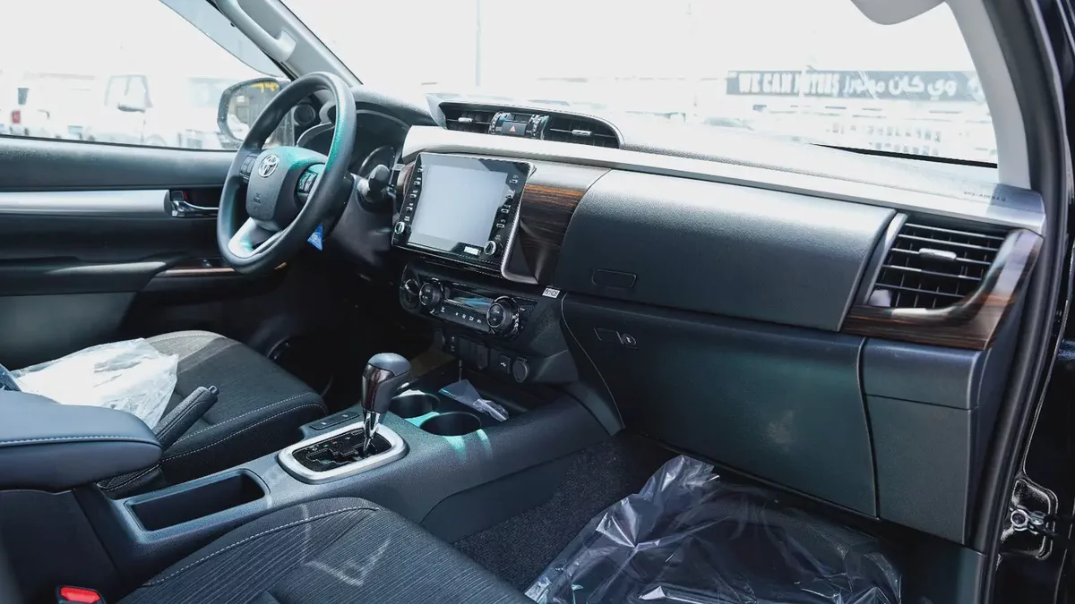 Toyota Hilux SR5 TRD 2026 GCC Specs-8-8