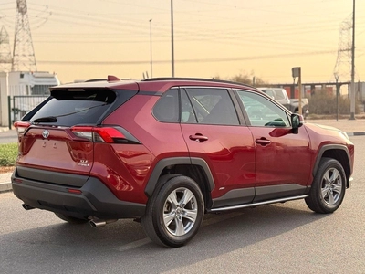 Toyota RAV4 XLE HEV Hybrid XLE 2.5L-2