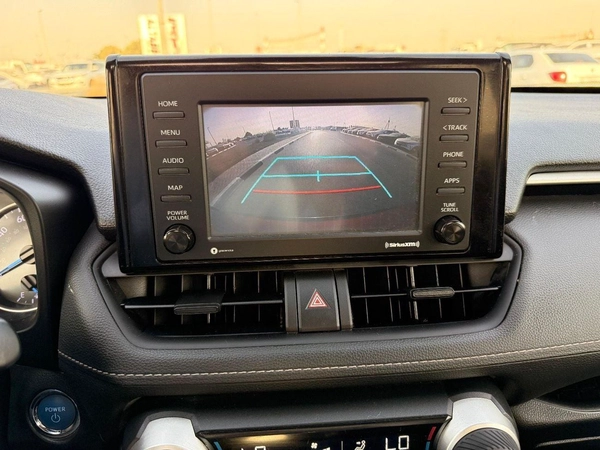 Toyota RAV4 XLE HEV Hybrid XLE 2.5L