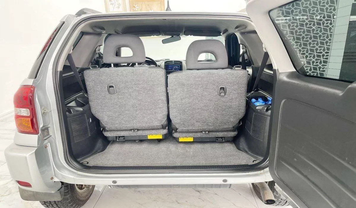 Toyota RAV4 PW CL Manual Transmission -Excellent Condition .Al- Futtaim motors-10-0