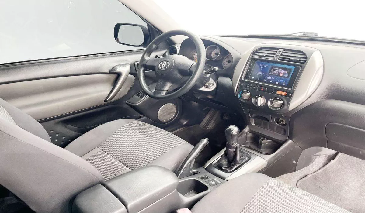 Toyota RAV4 PW CL Manual Transmission -Excellent Condition .Al- Futtaim motors-5-0
