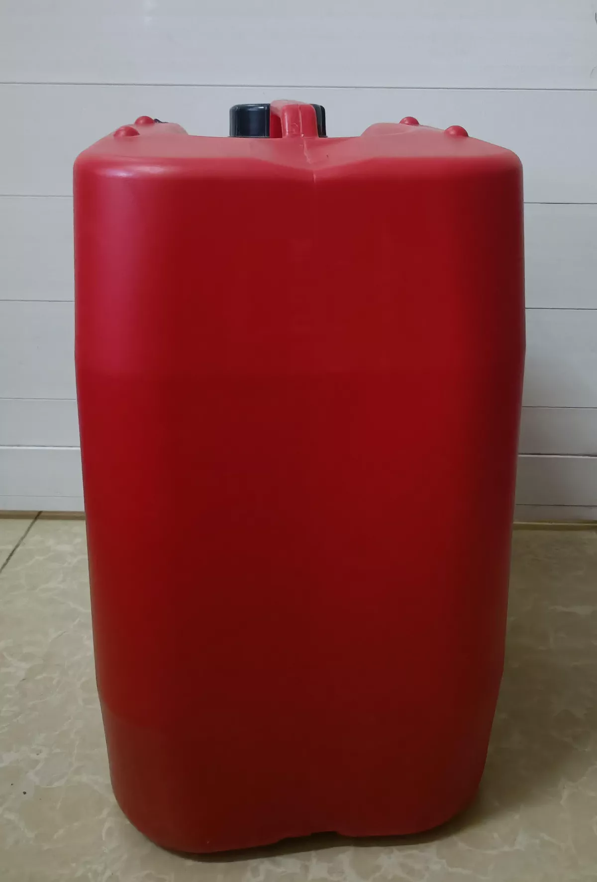 Red 20L Plastic Jerry Fuel Container-2-2