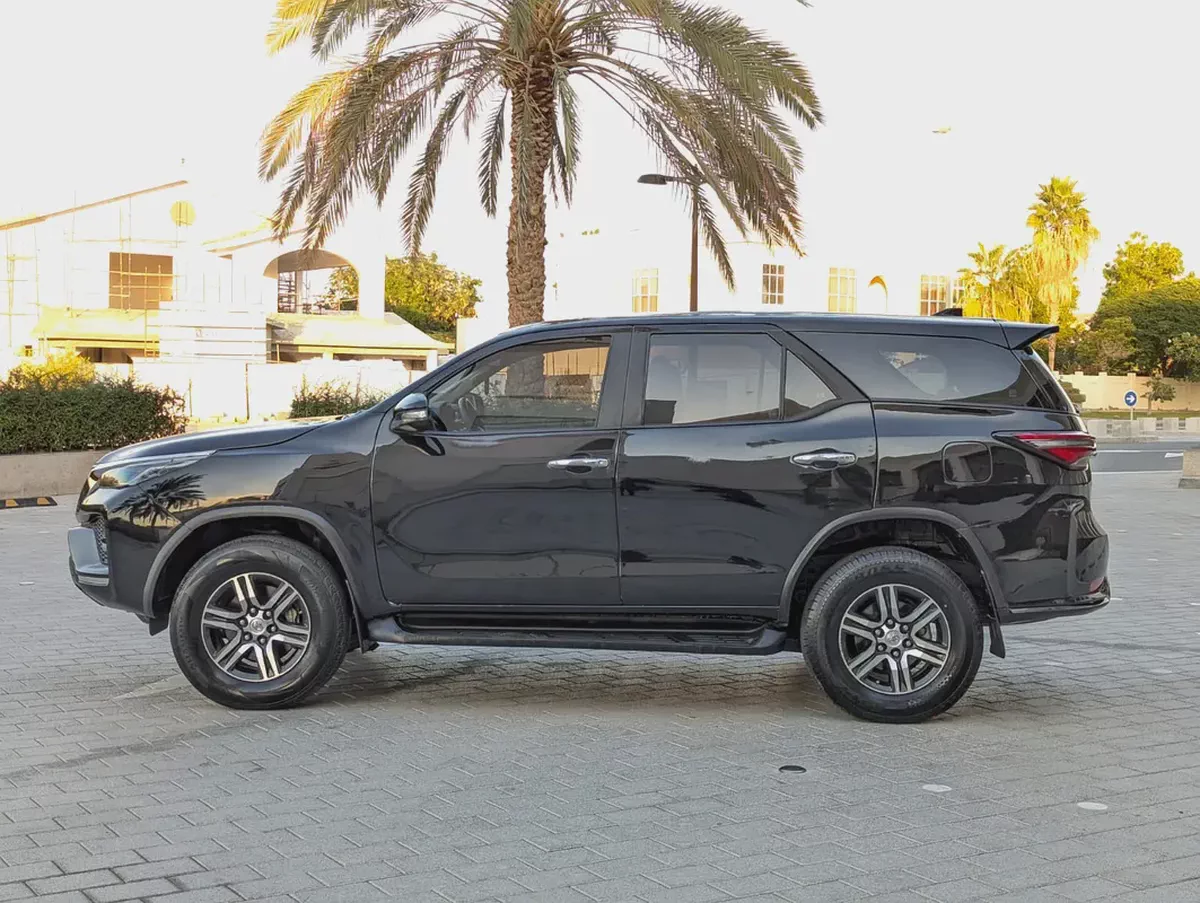 TOYOTA FORTUNER 2020 FACELIFTED 2025 GCC V4 2.7L IN EXCELLENT CONDITION-13-13