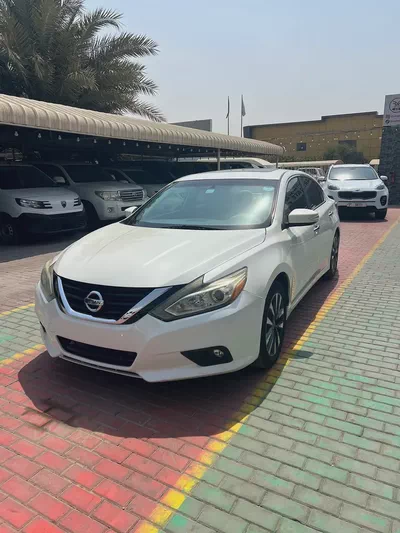 Nissan Altima 2017 SL | GCC Specs | Well Maintained-1