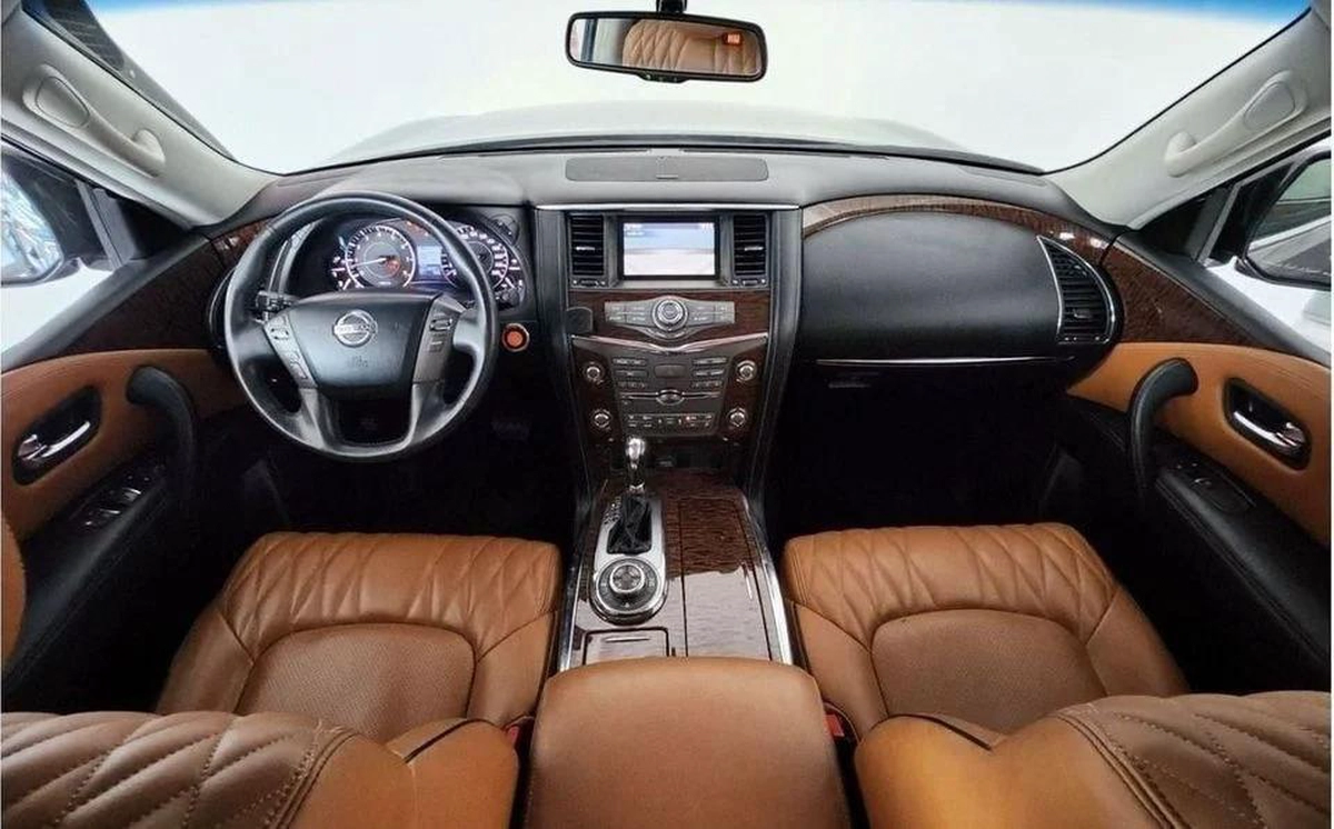 Nissan Patrol SE PLATINUM 5.6L-8CYL CUSTOMIZED - EXCELLENT CONDITION - AED 120,000-4-4