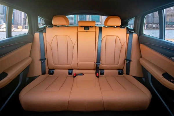 4,000 P.M | 0% Down-Payment | BMW Warranty+Service | Mega Sale Unique Color