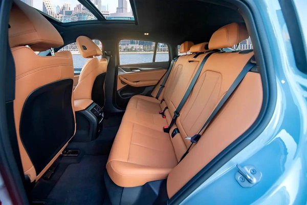 4,000 P.M | 0% Down-Payment | BMW Warranty+Service | Mega Sale Unique Color