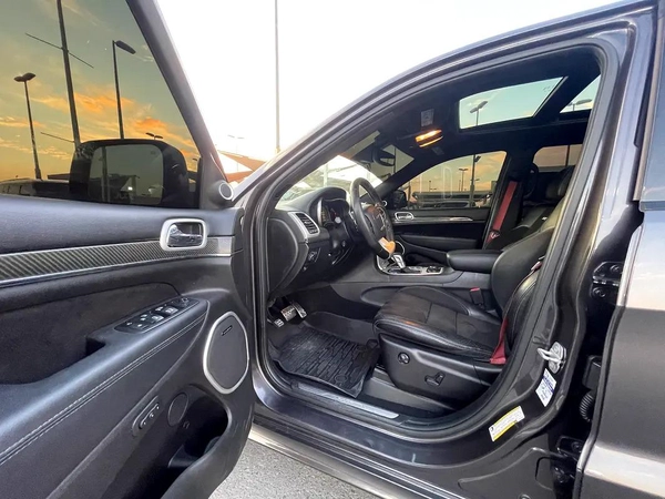 جيب شروكي SRT2019 Jeep Cherokee Sport - American Specs - Excellent Condition