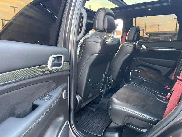 جيب شروكي SRT2019 Jeep Cherokee Sport - American Specs - Excellent Condition